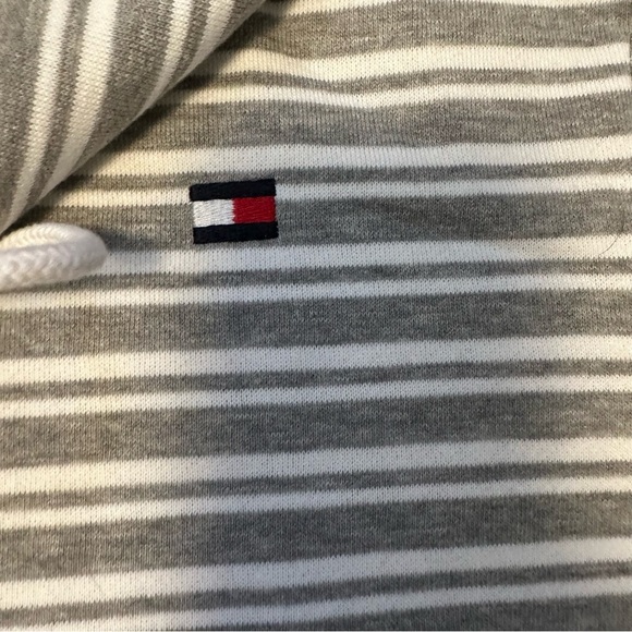 Tommy Hilfiger Gray White striped Cowl Neck sweatshirt Woman’s size Medium(f6 - Picture 6 of 10